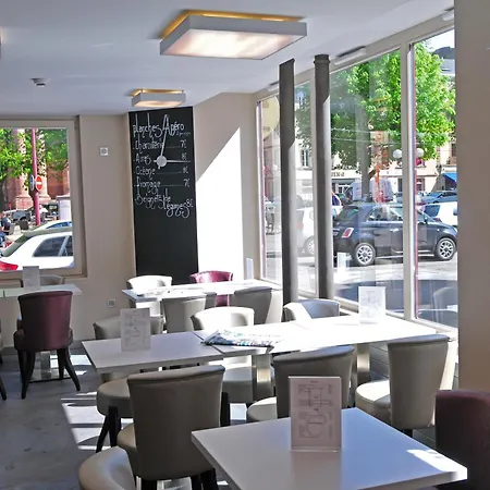 מלון Hotel-restaurant St-christophe בלפורט